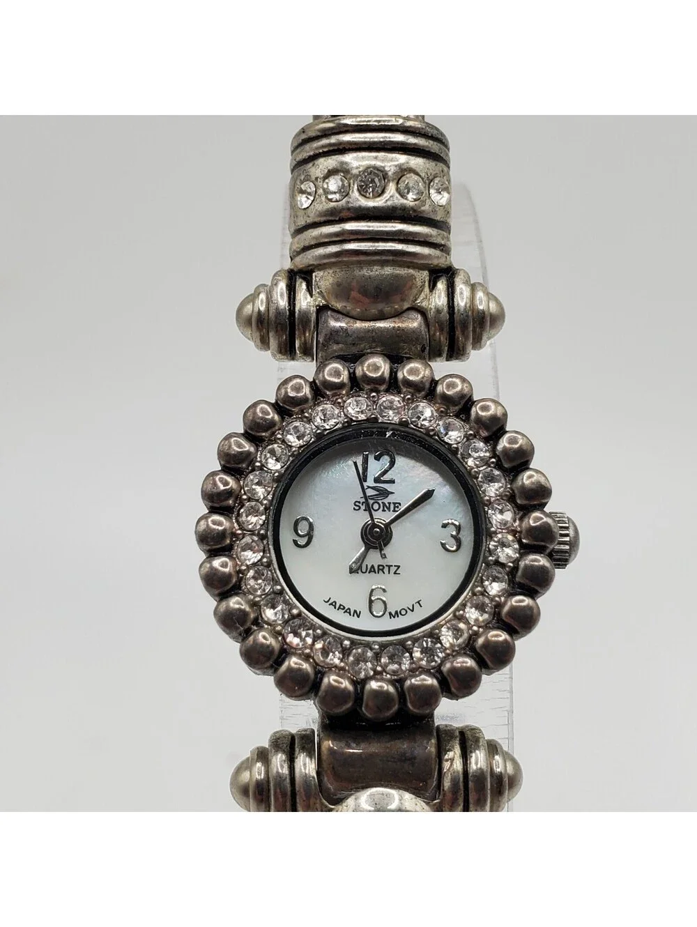 Stone Rhinestone Gem Quartz Watch Womens 22mm Silver Tone New Battery